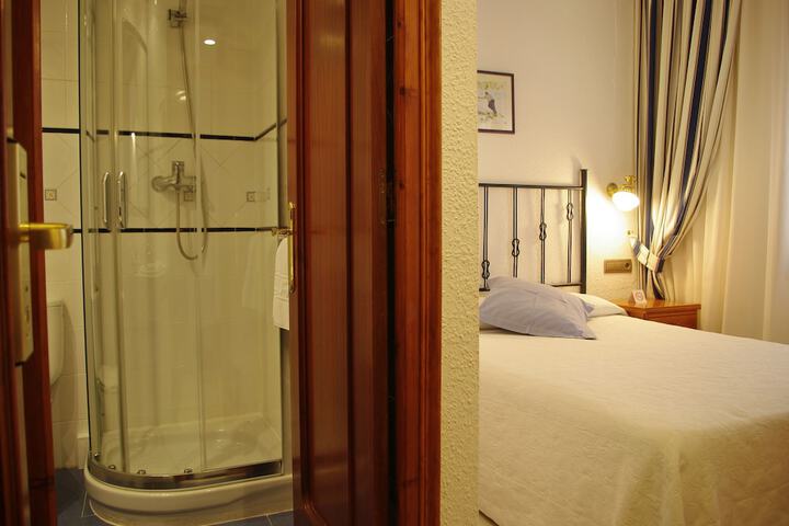 Room 7 of 44