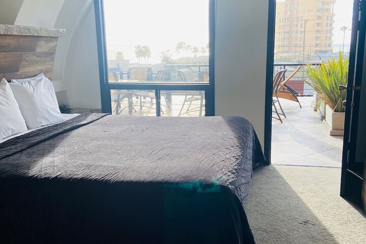 Premium Double Room (8 of 8)
