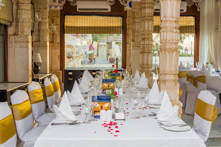 Dining Photos