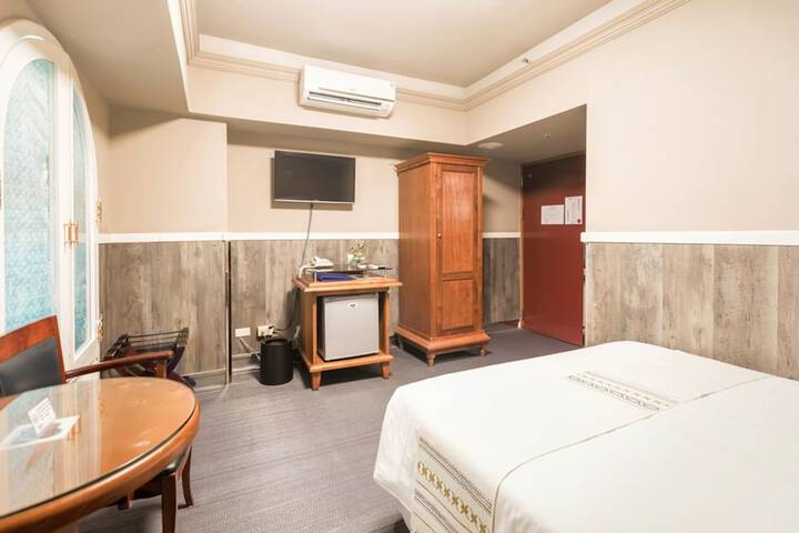 Room 78 of 115