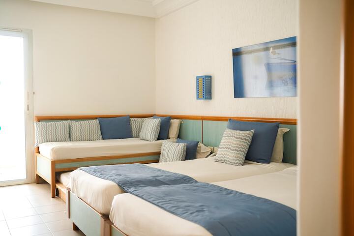 Room 19 of 89