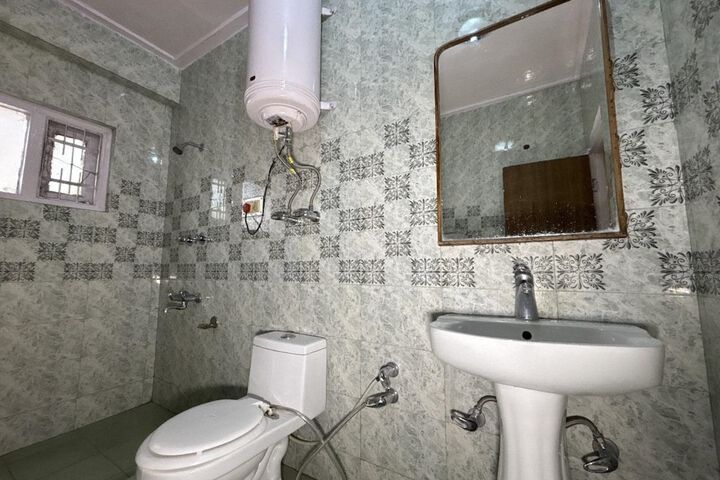 Room 21 of 30