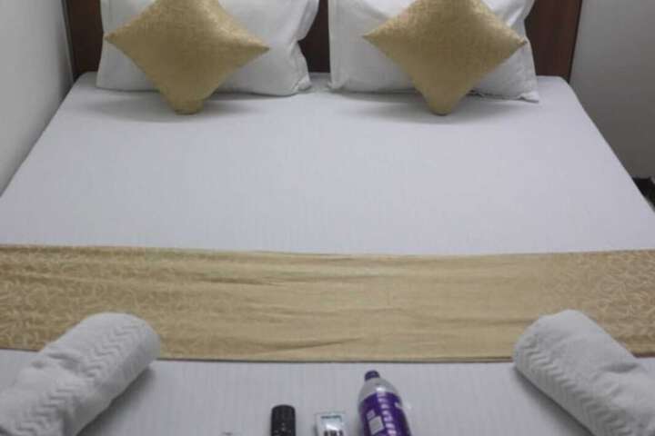 Room 8 of 23