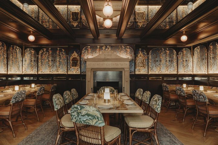 Dining 73 of 97