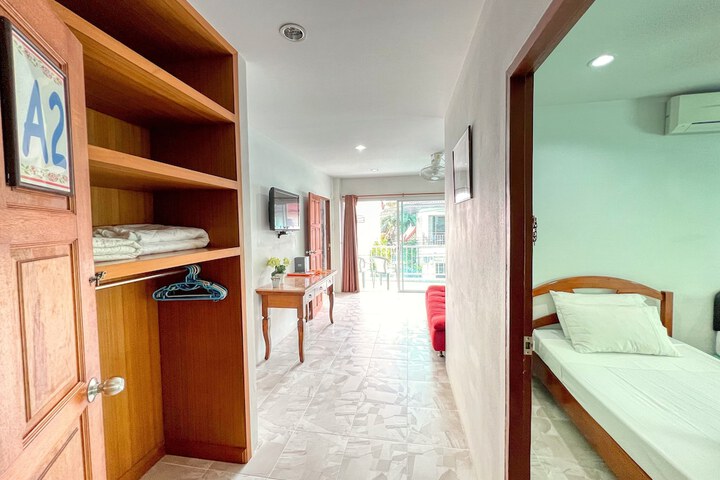 Room 89 of 164
