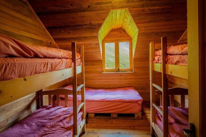 Room 5 of 47