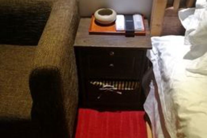Room 25 of 39
