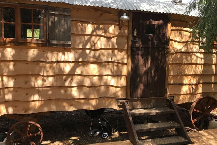 Room 6 of 178