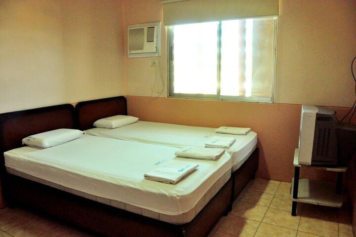 Room 16 of 32