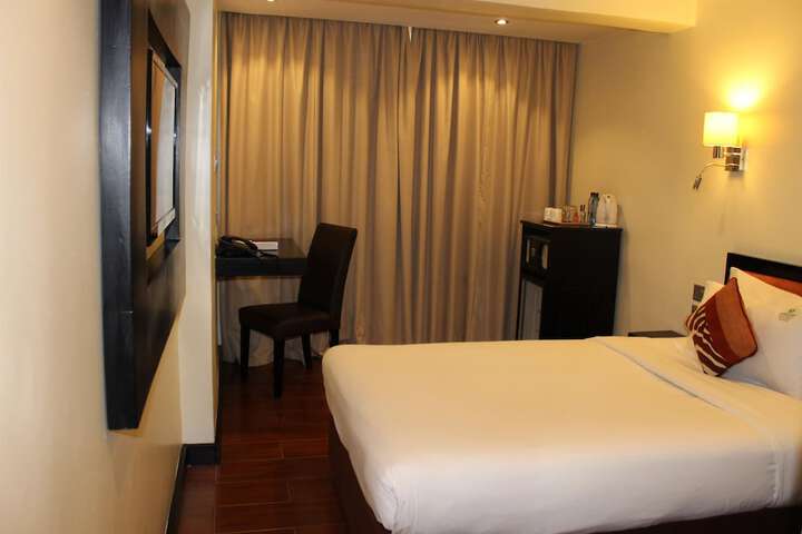 Room 21 of 131