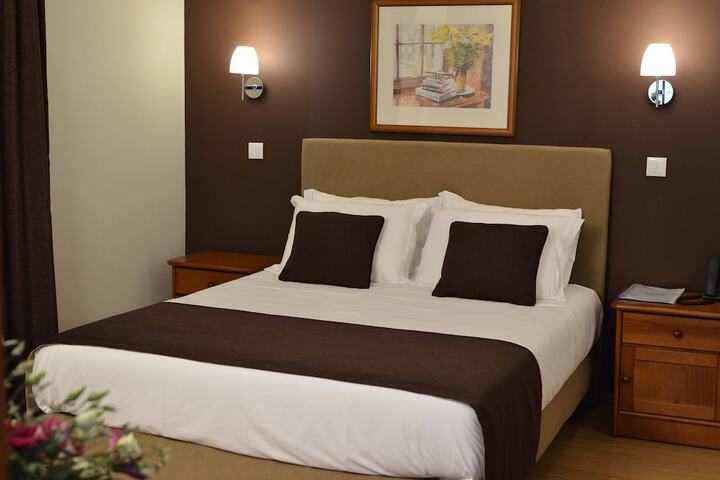 Room 9 of 44
