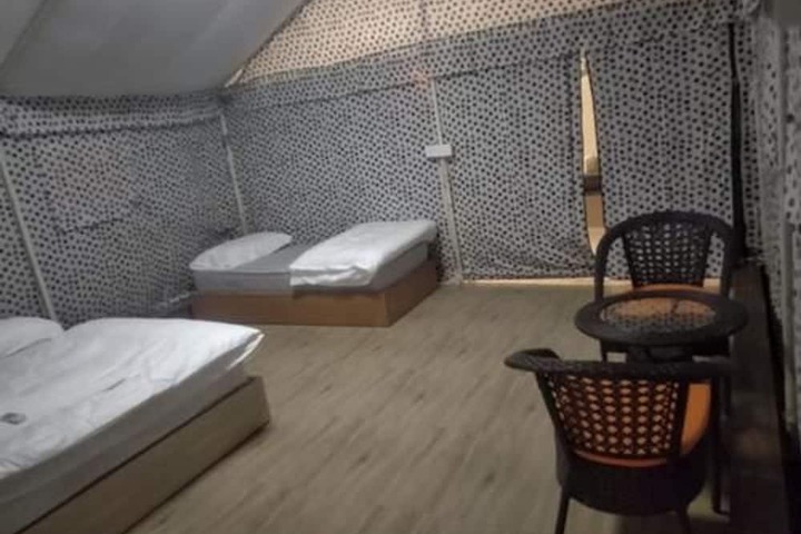 Room 3 of 6