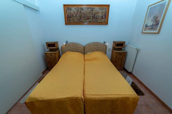 Room 12 of 60