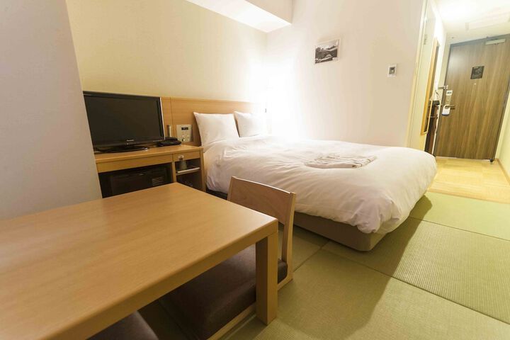 Room 14 of 85