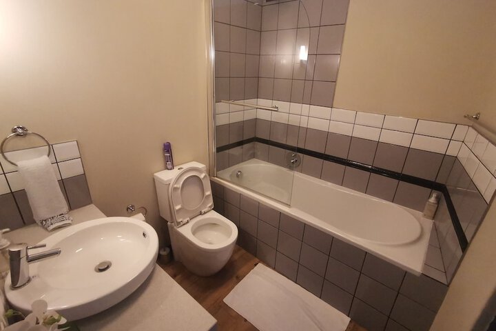 Room 173 of 215