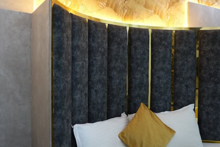 Room 12 of 68