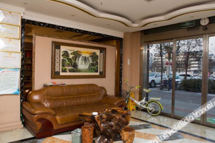 Hotel Interior 6 of 26