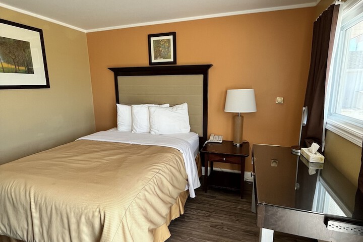 Room 5 of 26