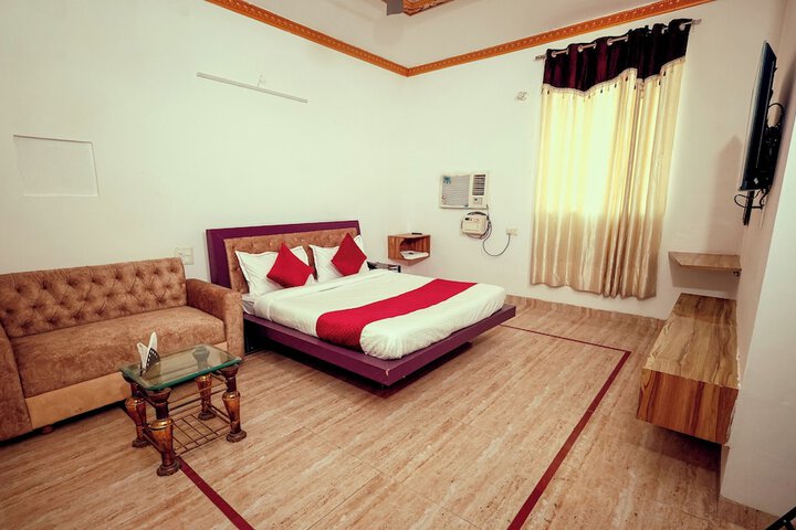 Room 15 of 28
