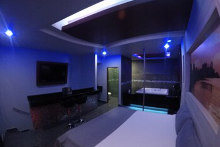 Room 62 of 78