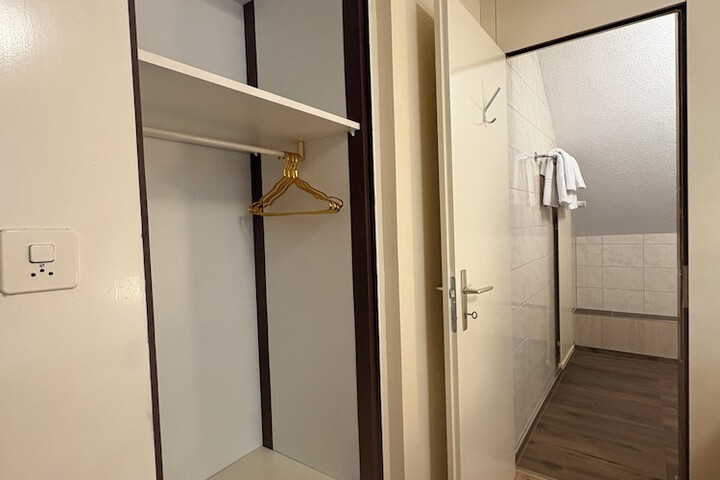 Room 191 of 266