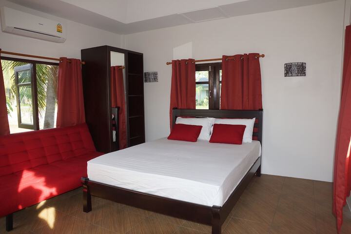 Room 4 of 36