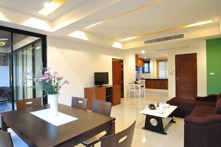Room 12 of 48