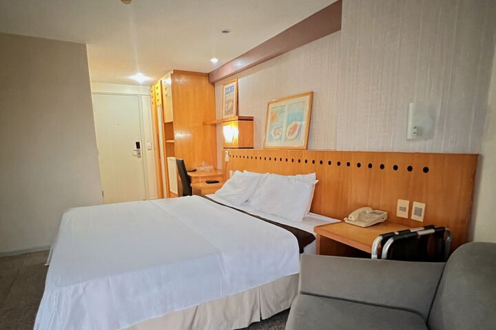Room 5 of 31