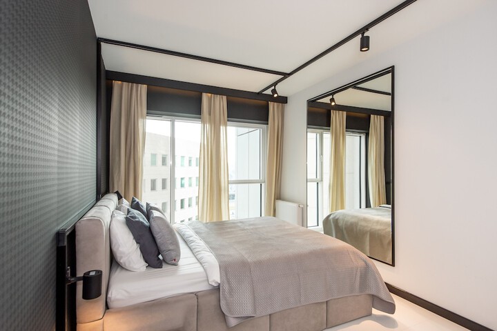Room 34 of 155