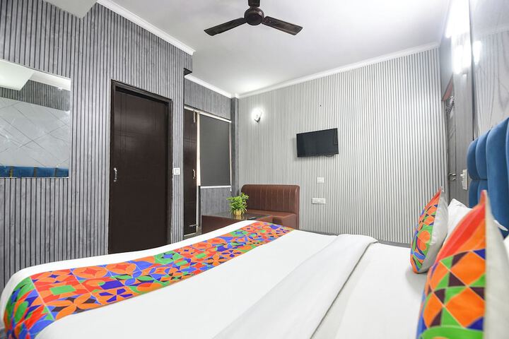 Room 18 of 31