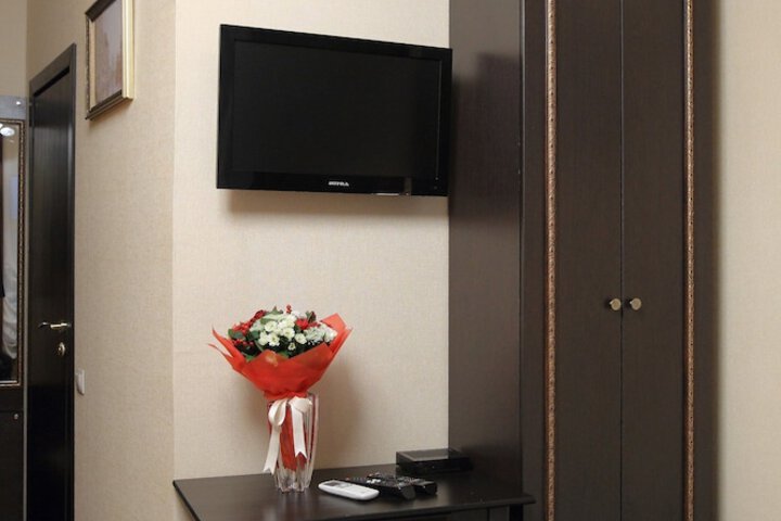Room 16 of 101