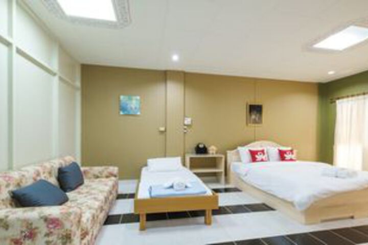 Room 12 of 31