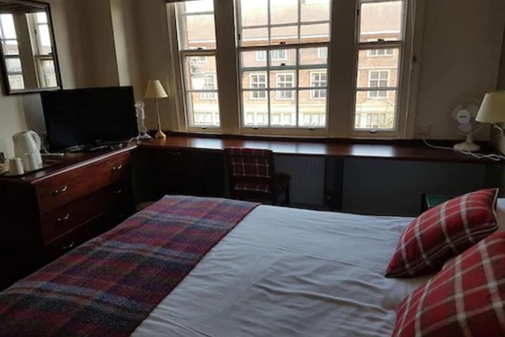 Room 15 of 69