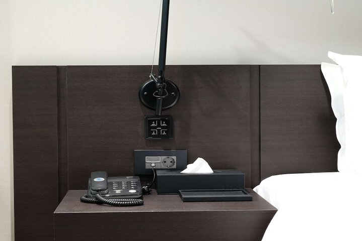 Room 25 of 63