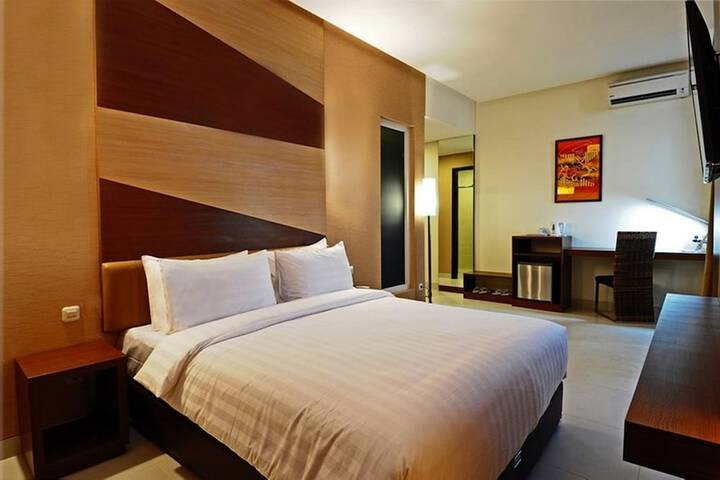 Room 11 of 20