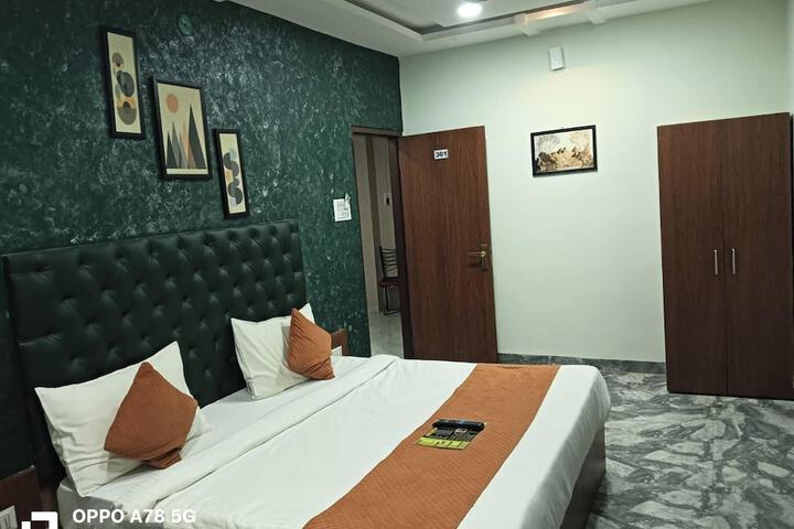 Room 21 of 30