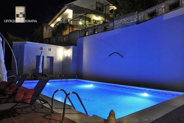Pool 25 of 82