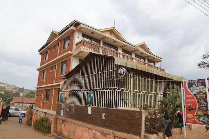 Hotel 68 of 72