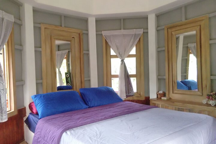 Room 16 of 95