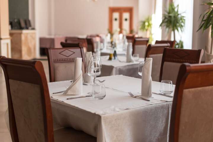 Dining 14 of 24