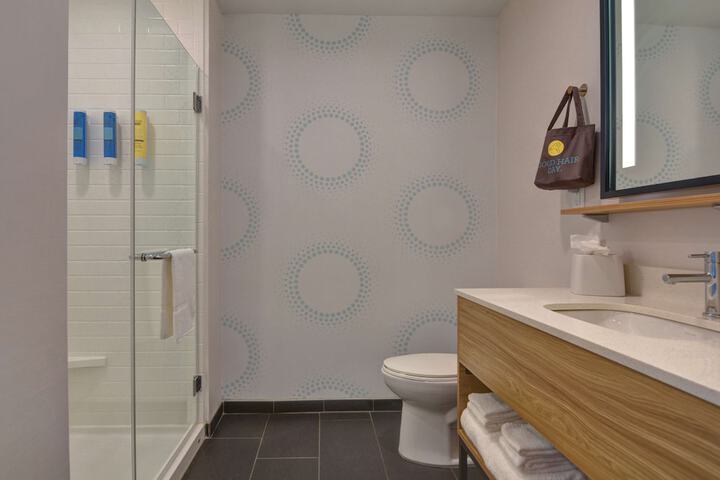 Bathroom shower