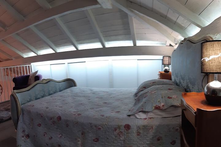 Room 8 of 52