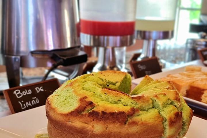 Breakfast/Coffee Service 18 of 32