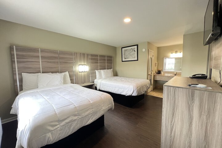 2 Double Beds (6 of 7)