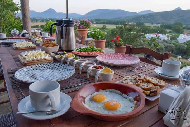 Breakfast/Coffee Service 19 of 34