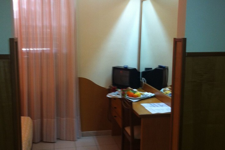 Room 19 of 40