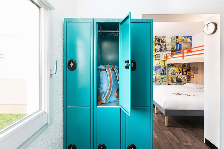 Room 42 of 91