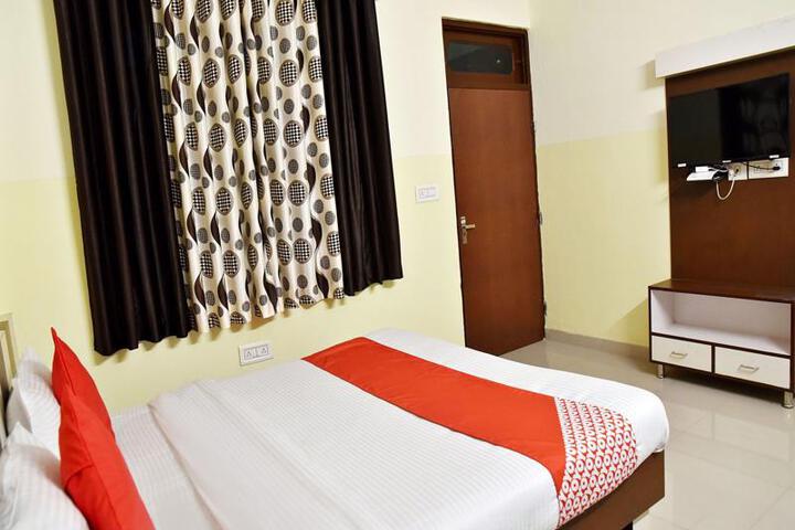 OYO 11389 HOTEL NG PALACE