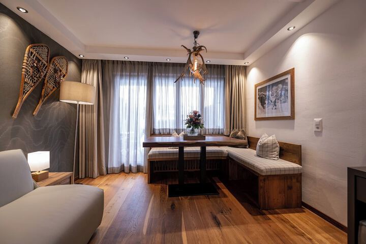 Room 25 of 60