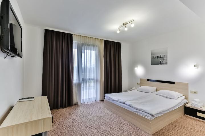 Room 12 of 13